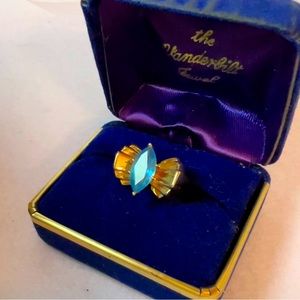 STUNNING! 14K Yellow Gold VINTAGE Bow Ring with Marquise Cut Aquamarine